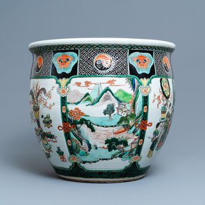 A large Chinese famille verte relief-moulded fish bowl, 19th C. — photo 6
