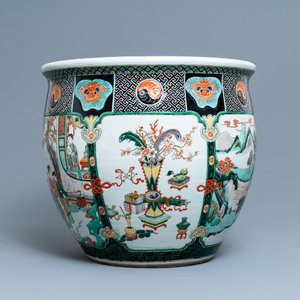 A large Chinese famille verte relief-moulded fish bowl, 19th C. — photo 7