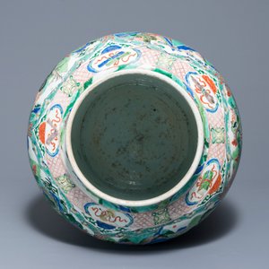 A large Chinese famille verte vase and cover with figures in fluvial landscapes, Kangxi — photo 6