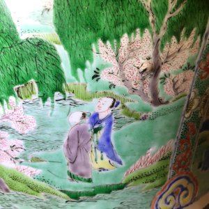 A large Chinese famille verte vase and cover with figures in fluvial landscapes, Kangxi — photo 41