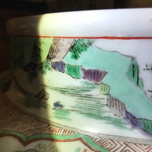 A large Chinese famille verte vase and cover with figures in fluvial landscapes, Kangxi — photo 30