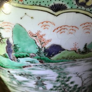 A large Chinese famille verte vase and cover with figures in fluvial landscapes, Kangxi — photo 34