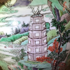 A large Chinese famille verte vase and cover with figures in fluvial landscapes, Kangxi — photo 38