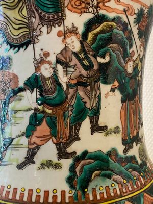A large Chinese famille verte vase with a war scene, 19th C. — 照片 6