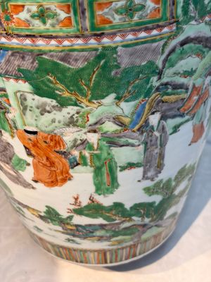 A large Chinese famille verte vase with figures in a garden, 19th C. — photo 11