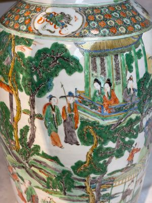 A large Chinese famille verte vase with figures in a garden, 19th C. — photo 12