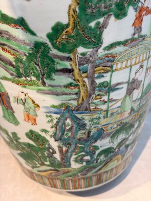 A large Chinese famille verte vase with figures in a garden, 19th C. — photo 13