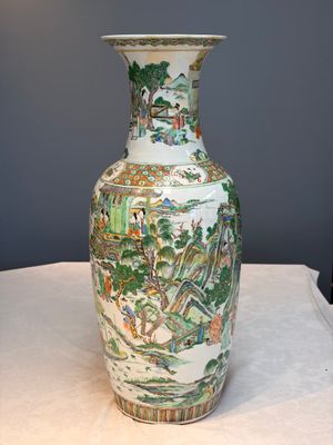 A large Chinese famille verte vase with figures in a garden, 19th C. — photo 2