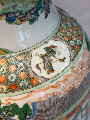 A large Chinese famille verte vase with figures in a garden, 19th C. — photo 7