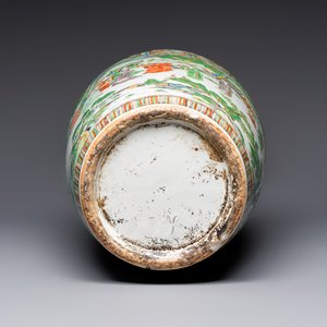 A large Chinese famille verte vase with figures in a garden, 19th C. — photo 6