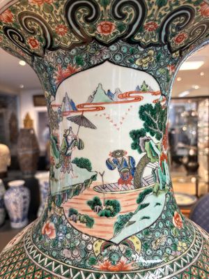 A large Chinese famille verte vase with narrative design, 19th C. — photo 8