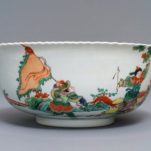A large Chinese famille verte 'warriors' bowl, 19th C. — photo 3