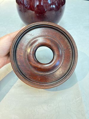 A large Chinese flambé-glazed 'yuhuchunping' vase on a wooden stand, 19th C. — photo 11