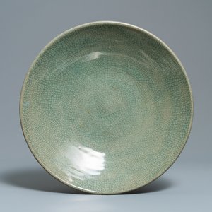 A large Chinese 'ge'-type dish, 19th C. — photo 1