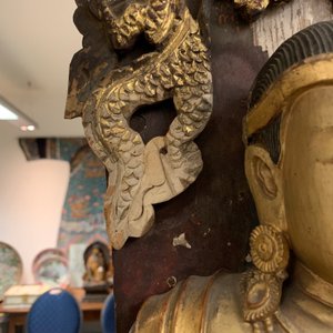 A large Chinese gilt and painted wood figure of Buddha, 19th C. — 照片 28
