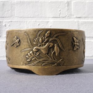 A large Chinese gilt bronze incense burner in the manner of Hu Wenming, Xuande mark, 19th C. — photo 10