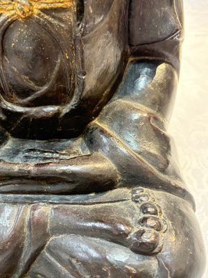 A large Chinese gilt-lacquered bronze Buddha, 17th C. — photo 13