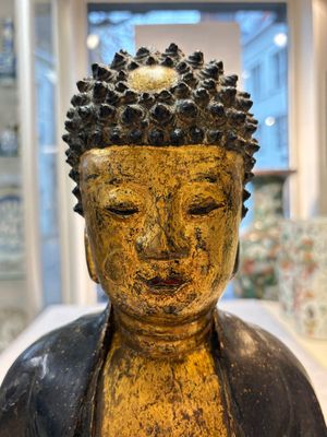 A large Chinese gilt-lacquered bronze Buddha, 17th C. — photo 14