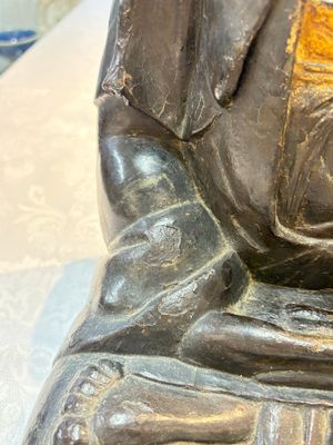 A large Chinese gilt-lacquered bronze Buddha, 17th C. — photo 9