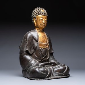 A large Chinese gilt-lacquered bronze Buddha, 17th C. — photo 1