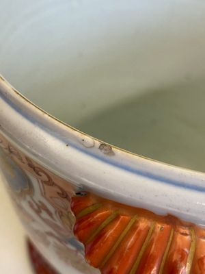 A large Chinese green-ground Canton enamel warming bowl with floral design, 18th C. — photo 12