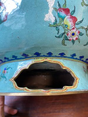 A large Chinese green-ground Canton enamel warming bowl with floral design, 18th C. — photo 19