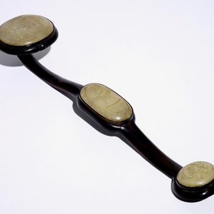 A large Chinese hardwood ruyi sceptre with carved jade panels, 20th C. — photo 1