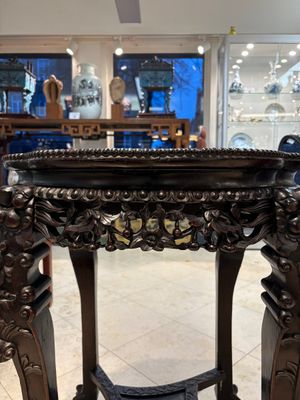 A large Chinese hongmu stand, 19th C. — photo 11