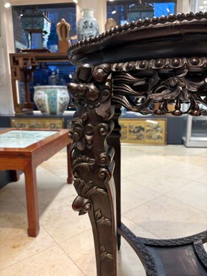A large Chinese hongmu stand, 19th C. — photo 12
