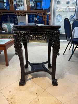 A large Chinese hongmu stand, 19th C. — photo 4