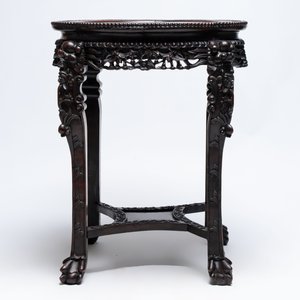 A large Chinese hongmu stand, 19th C. — photo 5