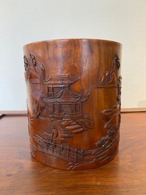 A large Chinese huali wood brush pot with scholars in a landscape, 20th C. — photo 3