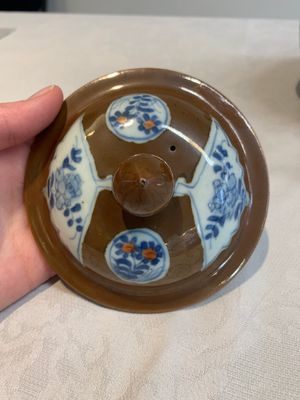 A large Chinese Imari-style capucin-brown-ground teapot and cover, Qianlong — 照片 6