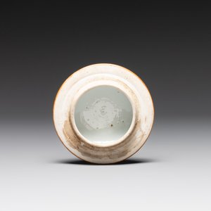 A large Chinese Imari-style capucin-brown-ground teapot and cover, Qianlong — 照片 8