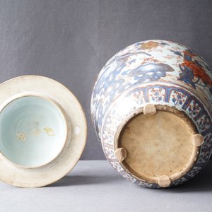 A large Chinese Imari-style vase and cover, Kangxi — photo 13