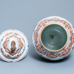 A large Chinese Imari-style vase and cover, Kangxi — photo 5
