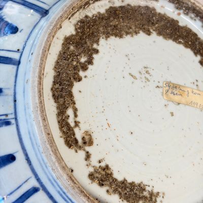 A large Chinese 'Kraak' blue and white 'Mountainous Landscape' bowl — foto 18