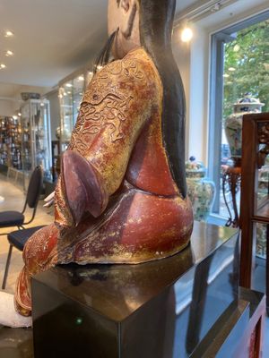 A large Chinese lacquered and polychromed wood sculpture of Guandi, 18th C. — 照片 13