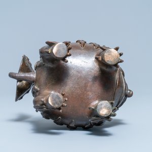 A large Chinese lacquered bronze 'Luduan' censer, Ming — photo 7