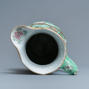 A large Chinese lime green-ground famille rose ewer and basin with dragons, 19th C. — photo 8