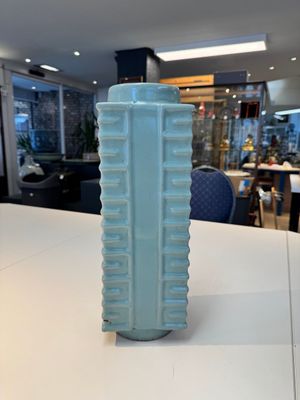 A large Chinese Longquan celadon 'cong' vase, Song/Yuan — 照片 3