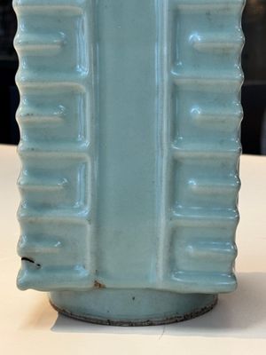 A large Chinese Longquan celadon 'cong' vase, Song/Yuan — 照片 8