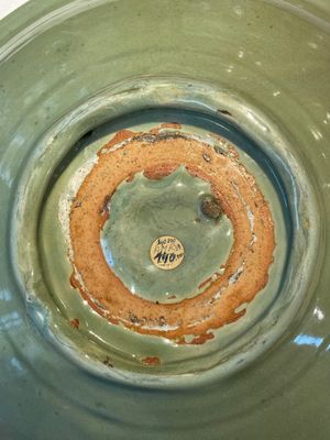 A large Chinese Longquan celadon dish, Yuan/Ming — photo 4