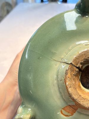 A large Chinese Longquan celadon tripod censer with floral design, Ming — photo 11