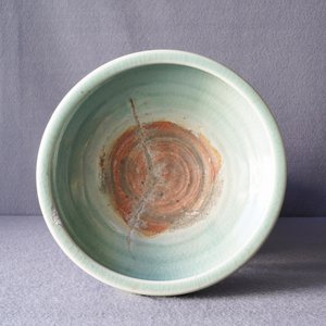 A large Chinese Longquan celadon tripod incense burner, Ming — photo 17