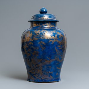 A large Chinese monochrome powder blue and gilt vase and cover, Kangxi — 照片 4