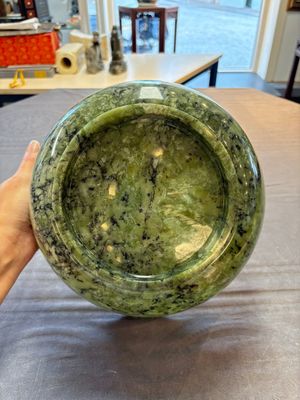 A large Chinese mottled-green serpentine bowl, 20th C. — photo 7