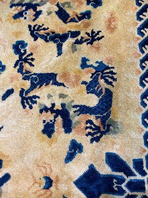 A large Chinese Ningxia rug with dragons on a yellow ground, Tai He Tian 太和殿 mark, 19th C. — 照片 5