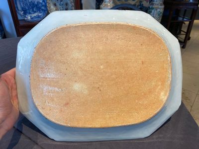 A large Chinese octagonal famille rose 'tobacco leaf' dish, Qianlong — photo 7