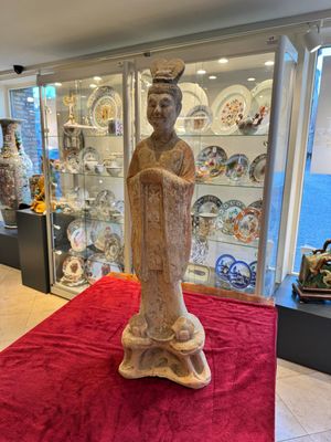 A large Chinese painted pottery figure of a civil official, Tang — photo 1